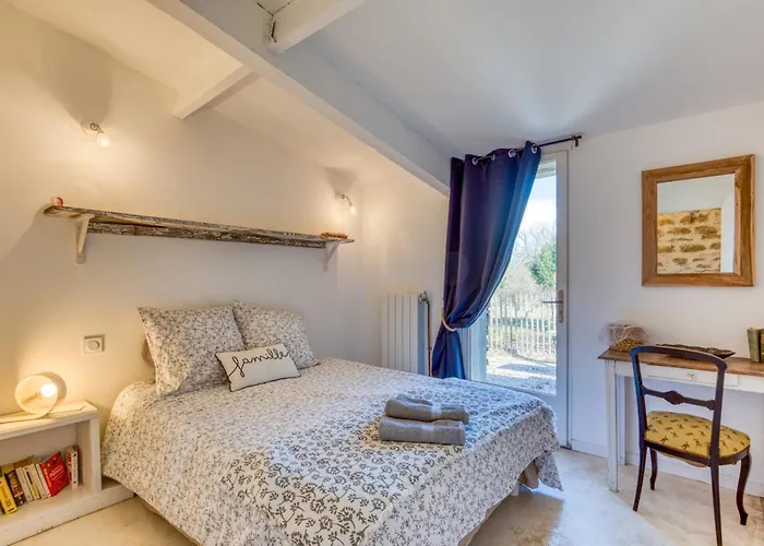 La Cour Des Anges * Saint-Martin-de-Londres